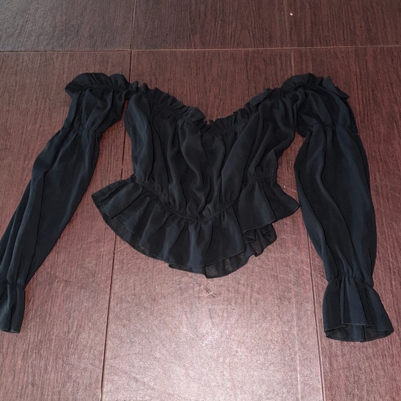 PrettyLittleThing Black Ruffle Blouse - Picture 3 of 3